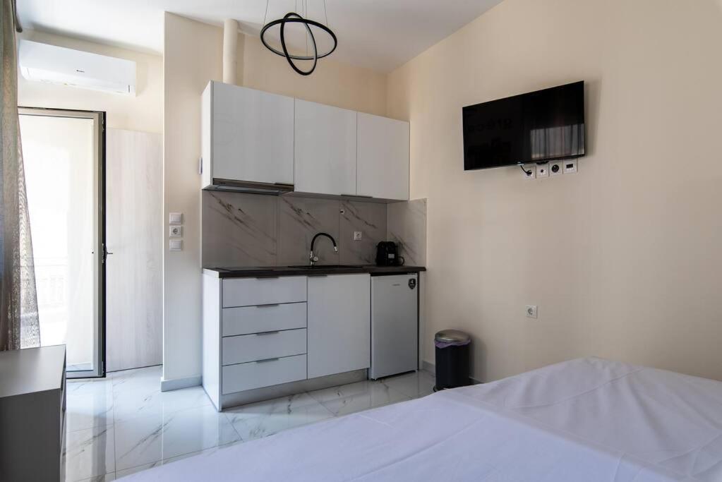 Plaka Rafaela Elegant Urban Retreat In Athens Historic Heart 아파트 외부 사진