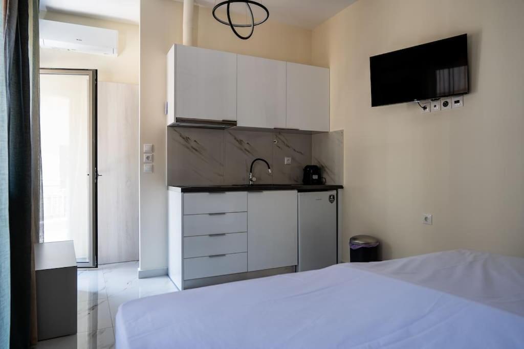 Plaka Rafaela Elegant Urban Retreat In Athens Historic Heart 아파트 외부 사진